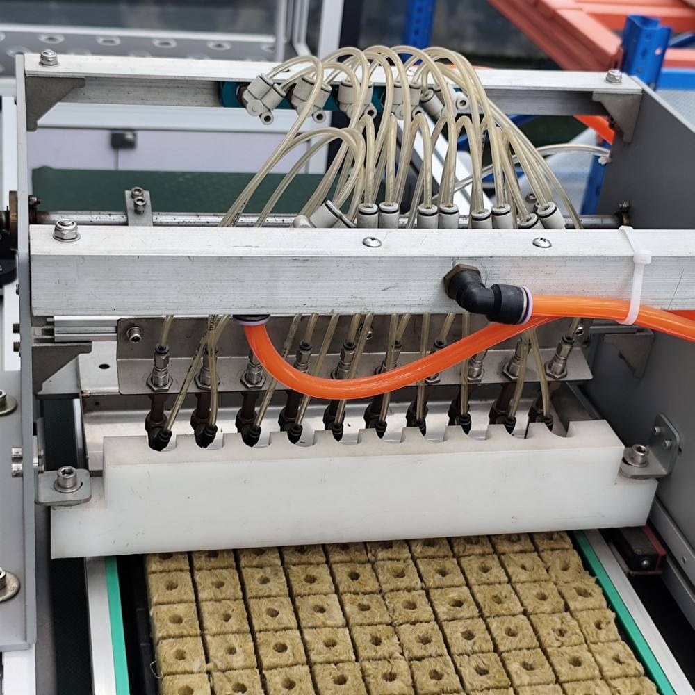 Automatic Tray Seeder Machine